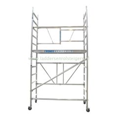 Vouwsteiger 90 cm breed 4.70 werkhoogte incl. verstelbaar wiel en stabilisatoren
