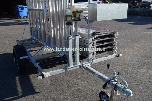 Rolsteiger met aanhanger